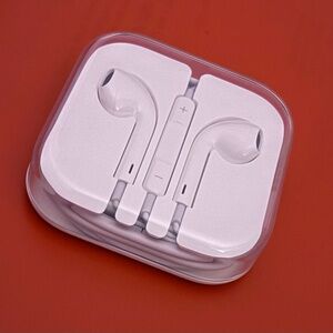 Apple Earbuds with Case